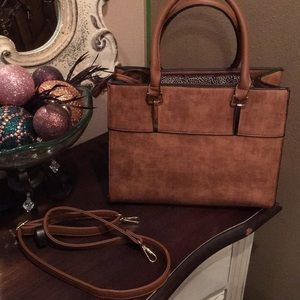 BEAUTIFUL EVERYDAY HANDBAG